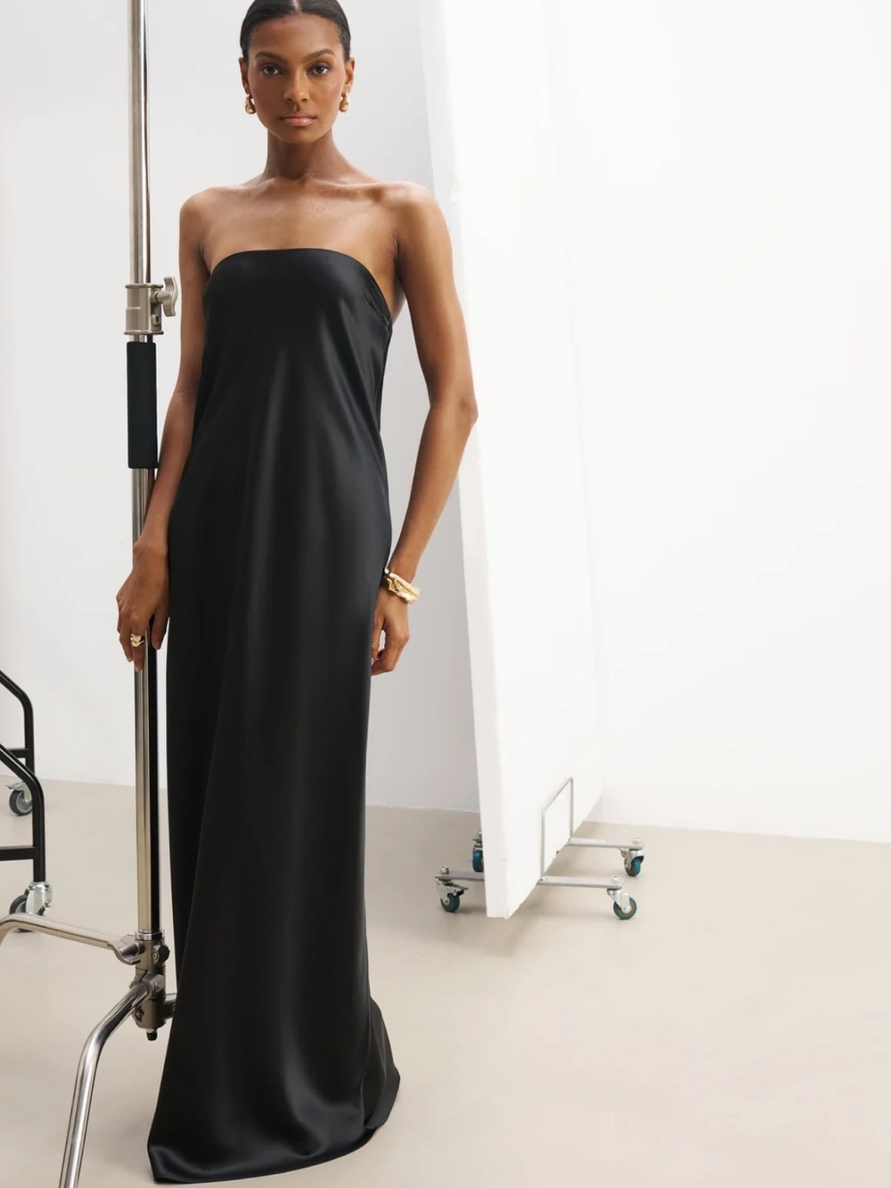 Elegant Strapless Black Satin Evening Dress